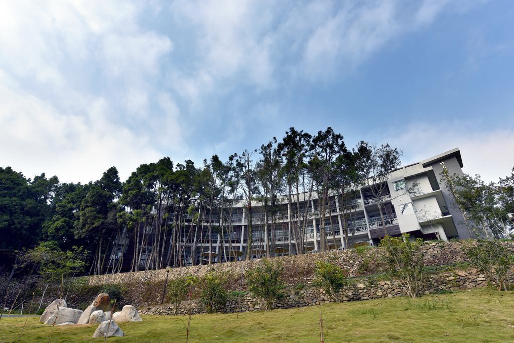 Sun Moon Lake Bamboo Rock Garden Юйчи Экстерьер фото
