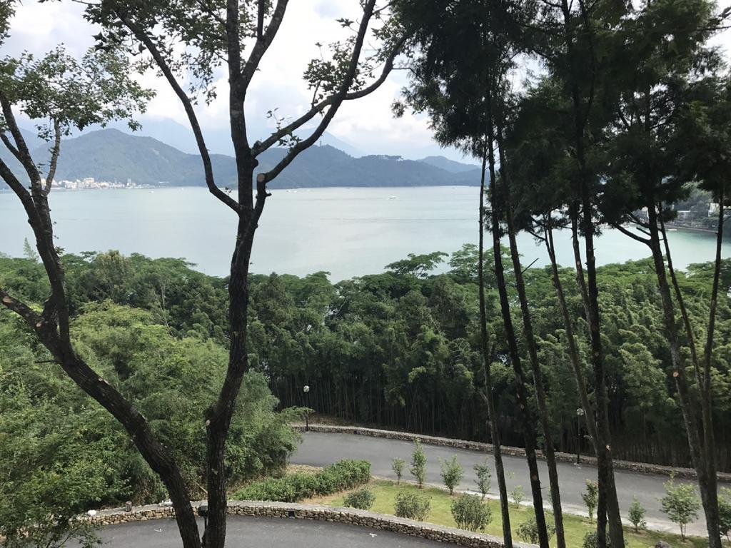 Sun Moon Lake Bamboo Rock Garden Юйчи Экстерьер фото